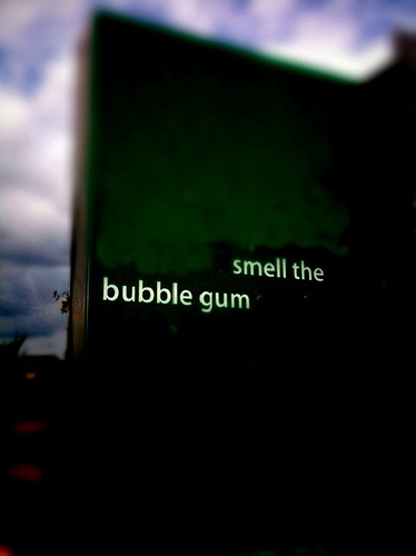smell the bubble gum